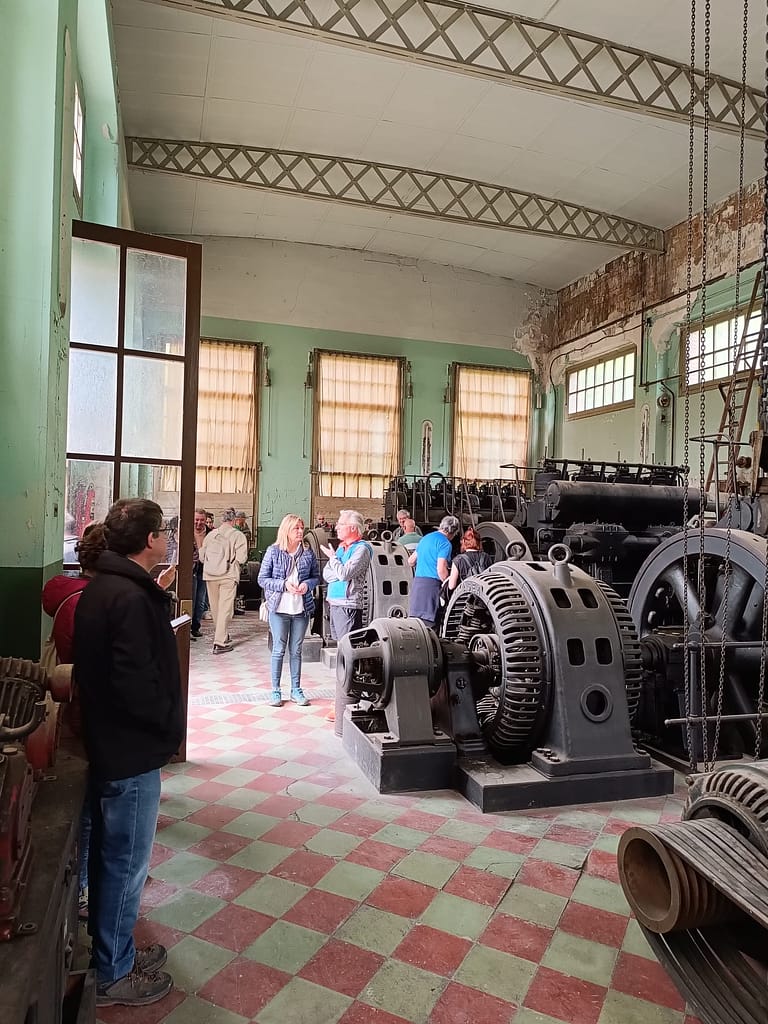 Interior de l'edifici de motors dièsel a Viladomiu Nou