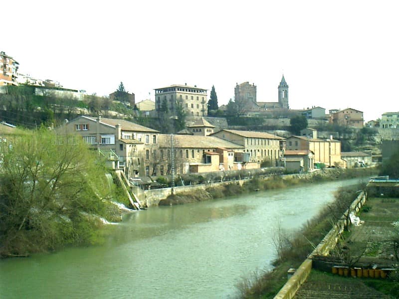 Gironella. Fàbrica de Cal Metre